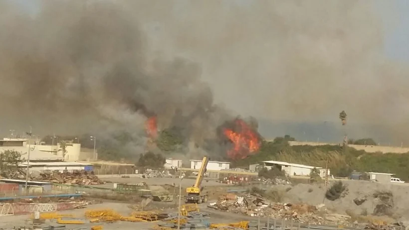 שריפה באזור תחנת החשמל בחדרה