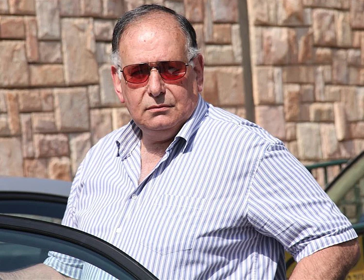 לוויתו של סמי עופר