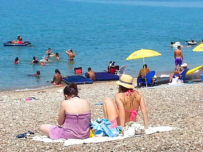 נופשים בחופי הכנרת בראש השנה