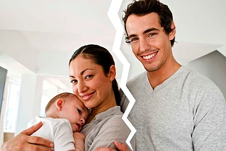 עם קו הפרדה בין ההורים