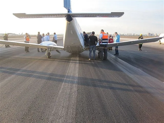 מטוס קל שנחת בנתב