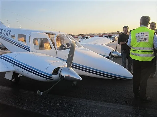 מטוס קל שנחת בנתב