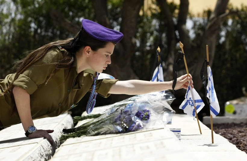 קברי הנופלים בבית העלמין הצבאי בהר הרצל