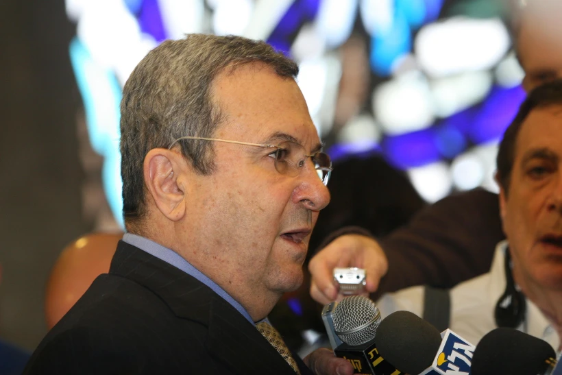 אהוד ברק בישיבת ממשלה