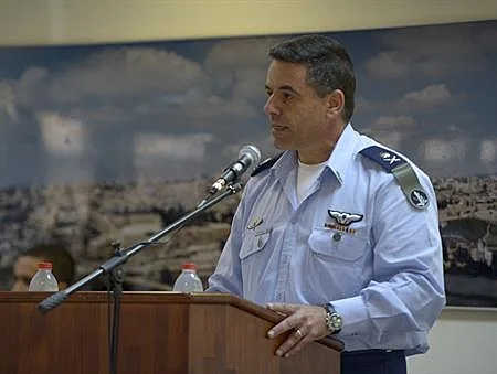 מפקד חיל האוויר אלוף עמיקם נורקין