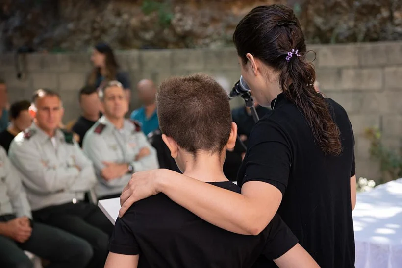 טקס הענקת הציון לשבח למשפחתו של סגן-אלוף מ׳ ז״ל