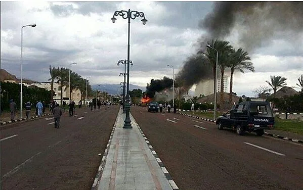 הריסות אוטובוס התיירים בטאבה