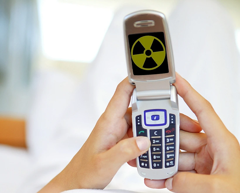 מכשיר עם קרינה