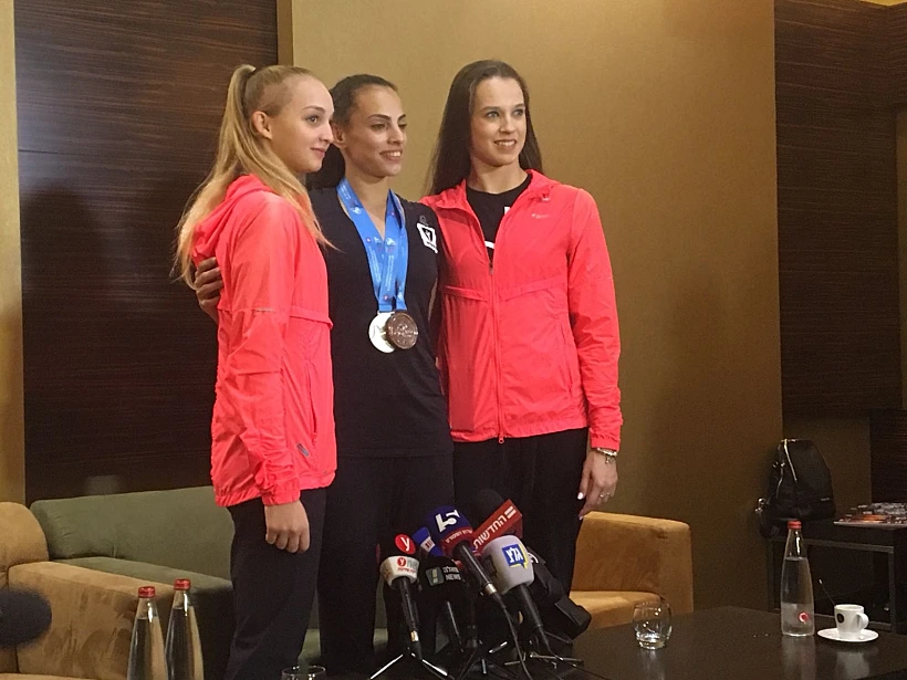 לינוי אשרם עם חזרתה לישראל אחרי אליפות העולם