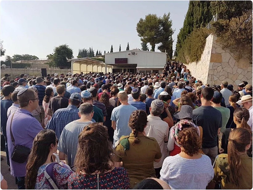 הלווית הנרצחים בפיגוע בחלמיש, בבית העלמין במודיעין