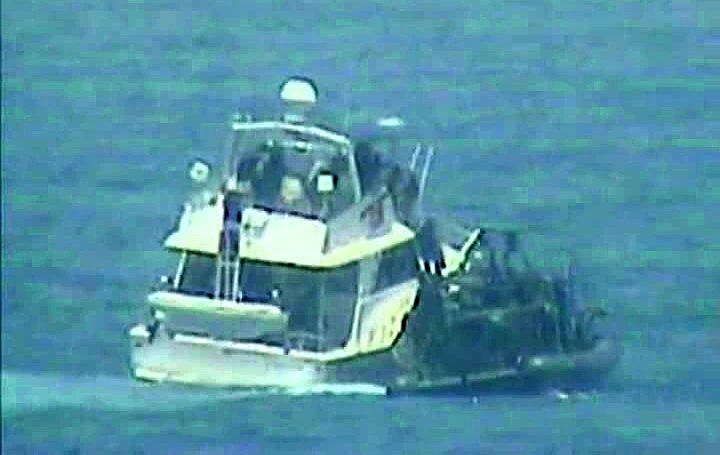 הלוחמים עולים על הספינה כראמה