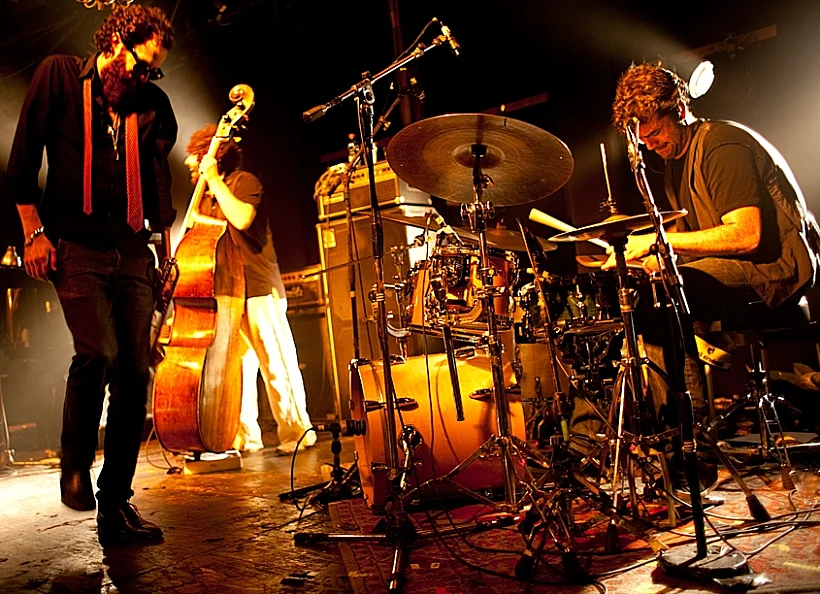 להקת third world love בבארבי