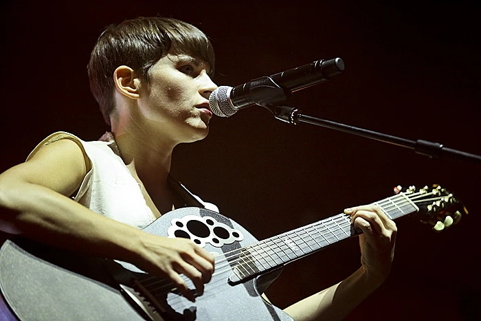 קאקי קינג בהופעה בגני התערוכה