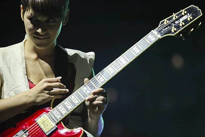 קאקי קינג בהופעה בגני התערוכה