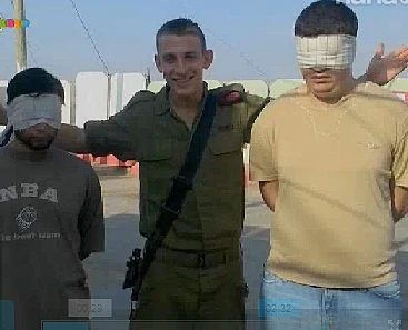 איתי וולך מהאח הגדול עם שני מבוקשים