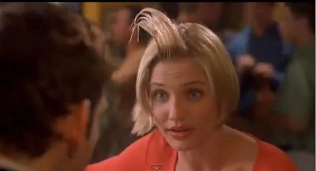 סטודנט ביישן בחר בדרך מוזרה כדי להצהיר על אהבתו לחברתו לספסל הלימודים. זה נגמר במשטרה - הצילום הוא מתוך הסרט