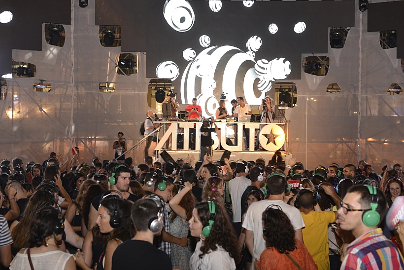 מסיבת אוזניות בכיכר רבין, לילה לבן