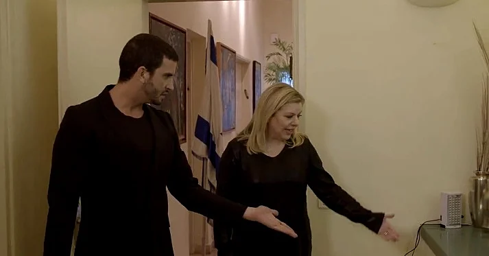 מתוך הסרטון כשמושיק פגש את שרה