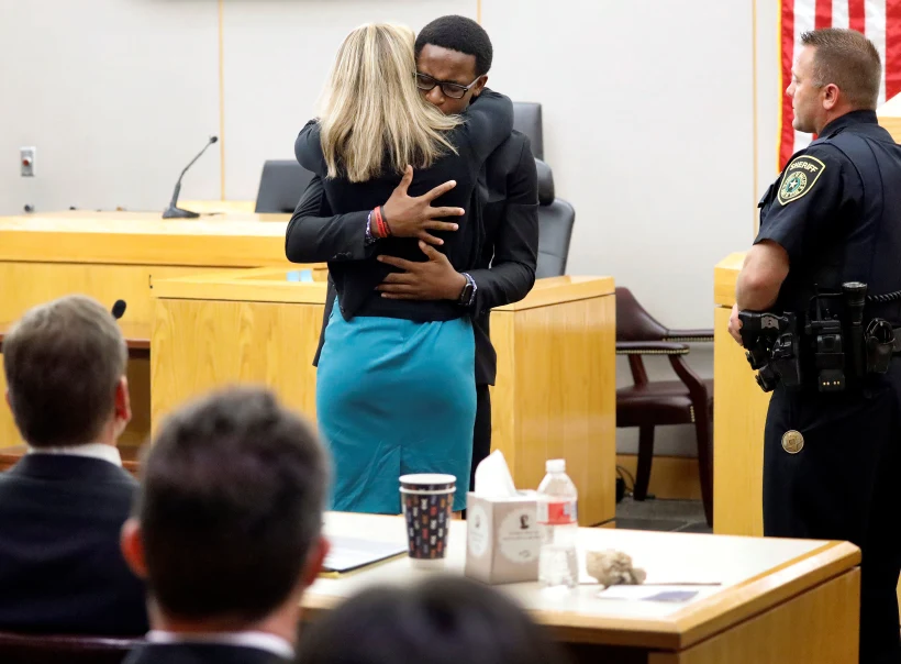 אמבר גייגר וברנט ג'ין לאחר גזר הדין