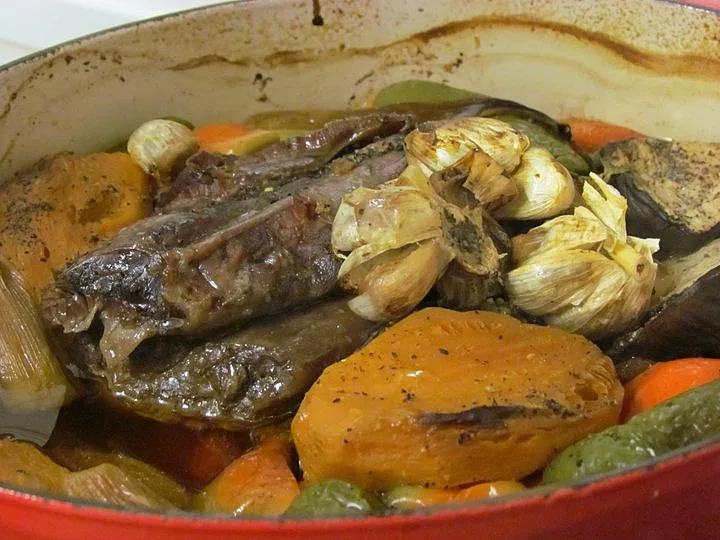 קדירת בשר עם ירקות