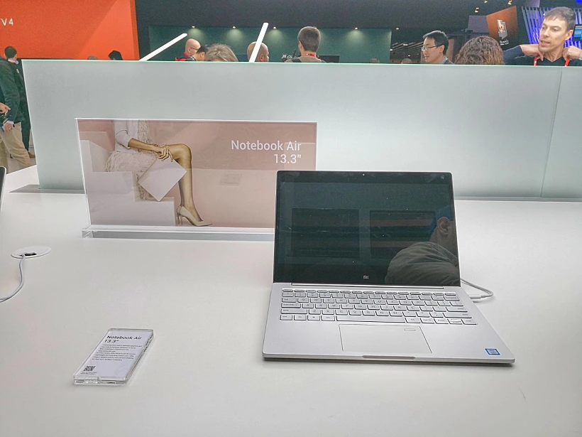 מחשב נייד של יואמי( יוסי לוי)