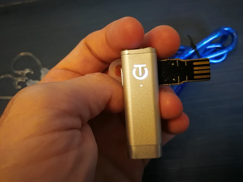 אוזניית ה-aluminum clip&talk