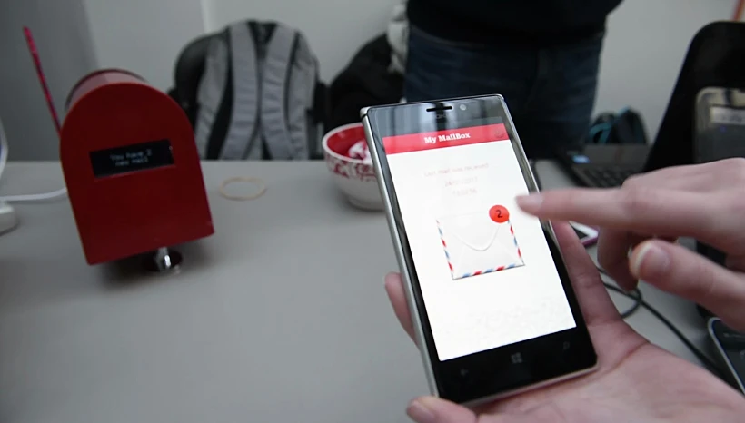 רובוט מקבל כביסה