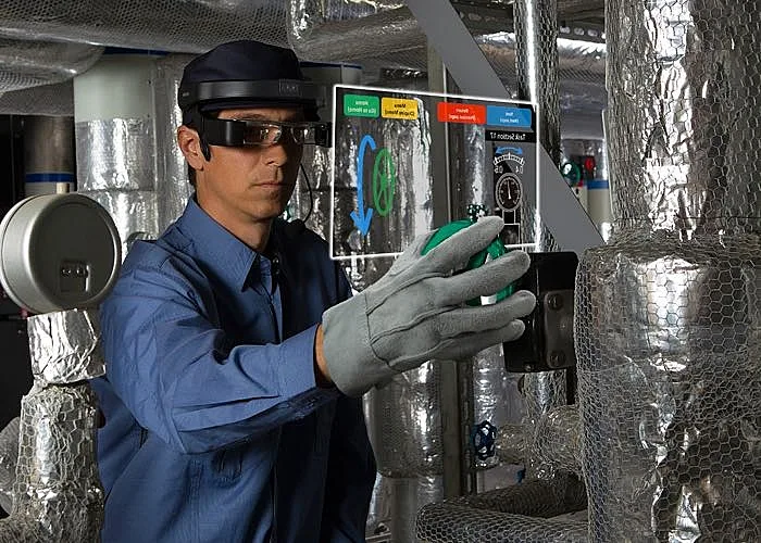 אפסון מובריו: משקפי מציאות מדומה