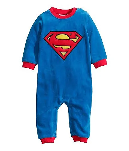 מחממים את הבייביז בסערה: קים קרדשיאן והבת