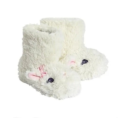 מחממים את הבייביז בסערה: קים קרדשיאן והבת