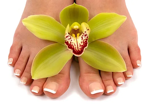 רגליים מטופחות