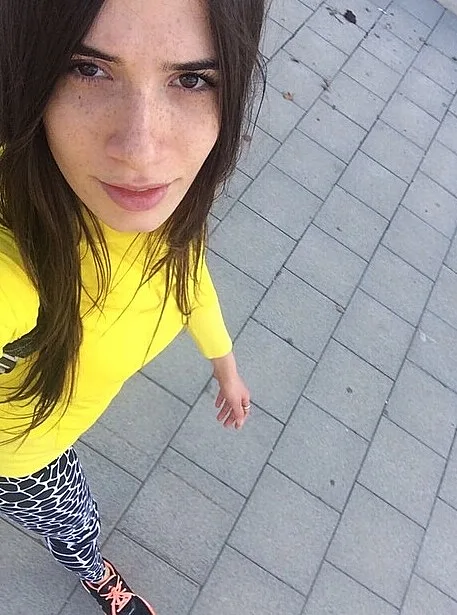 כוכבות ללא איפור