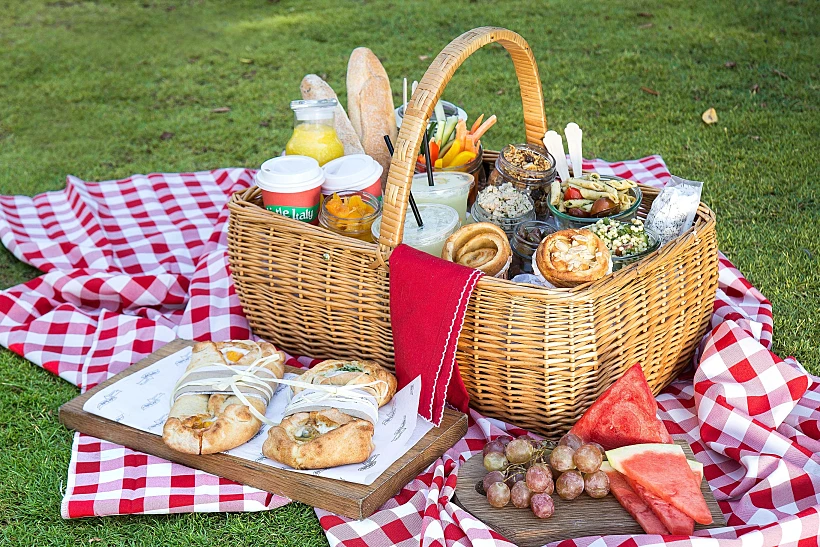 פיקניק ארוחת בוקר בליטל איטלי
