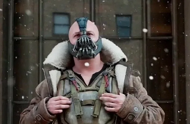 תמונה של נבל העל ביין מהסרט עלייתו של האביר האפל