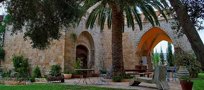 אירוח הטירה