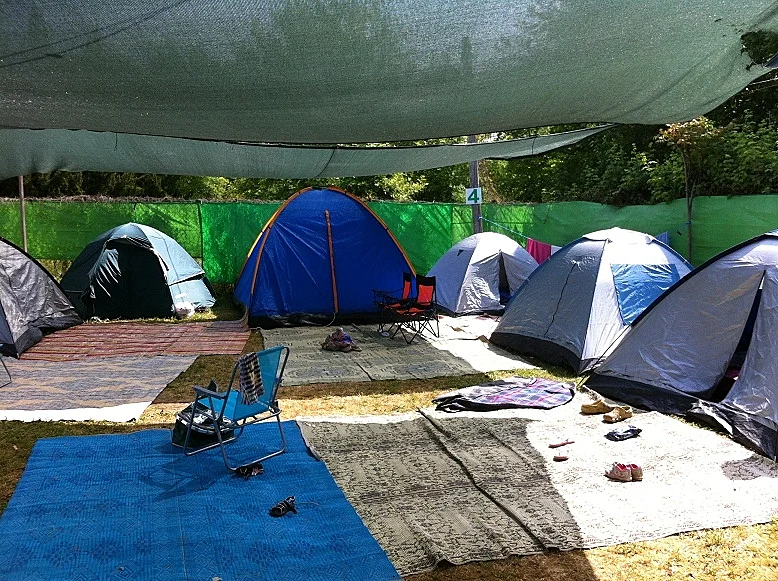 קמפינג בוטיק ליד שאר יישוב