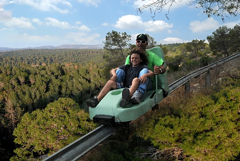 מגלשת הרים באתר ים כרמל