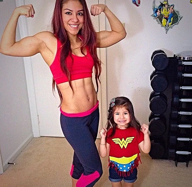 מצאנו את האימהות הכי חטובות ברשת