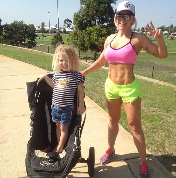 מצאנו את האימהות הכי חטובות ברשת