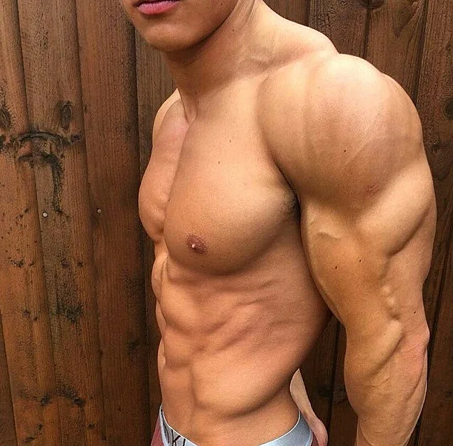 עושים שרירים