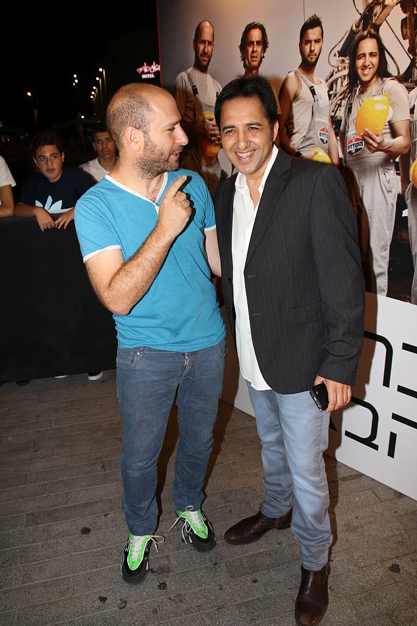 חנוך דאום ואורן זריף. שמע, גיליתי נפט