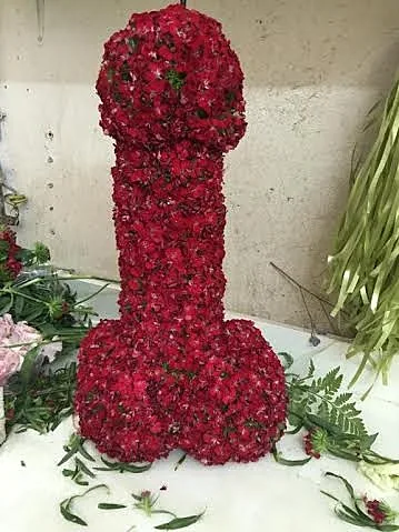 זר הפרחים שנשלח לריטה