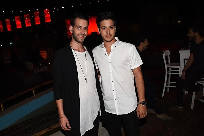 דניאל טופז ומאירי שמש. הכי חברים טובים