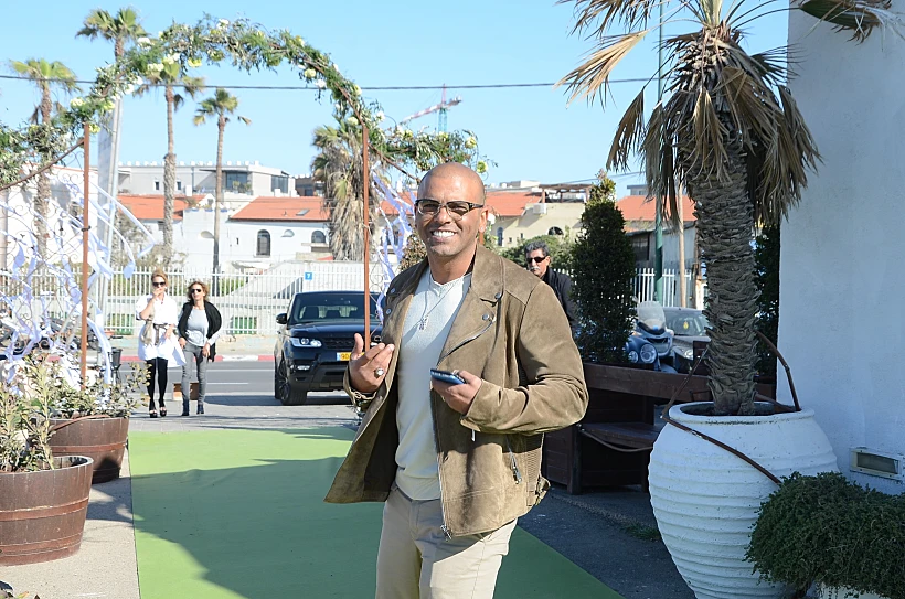 אייל גולן. מה אכפת לך איפה רוסלנה