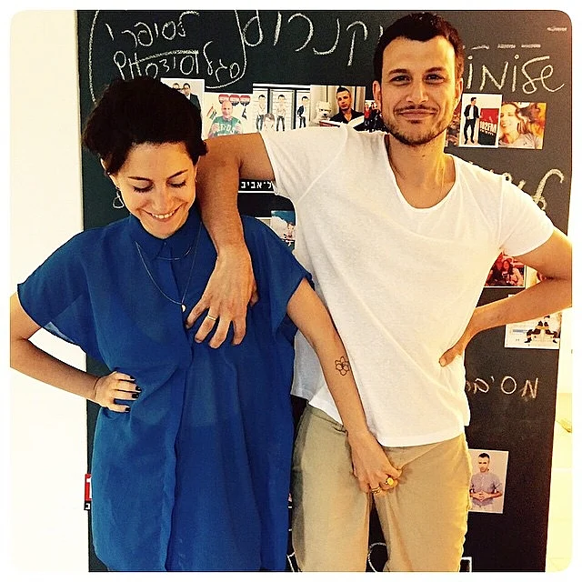 אסי עזר ודפנה לוסטיג. מישהו מחפש תשומת לב?