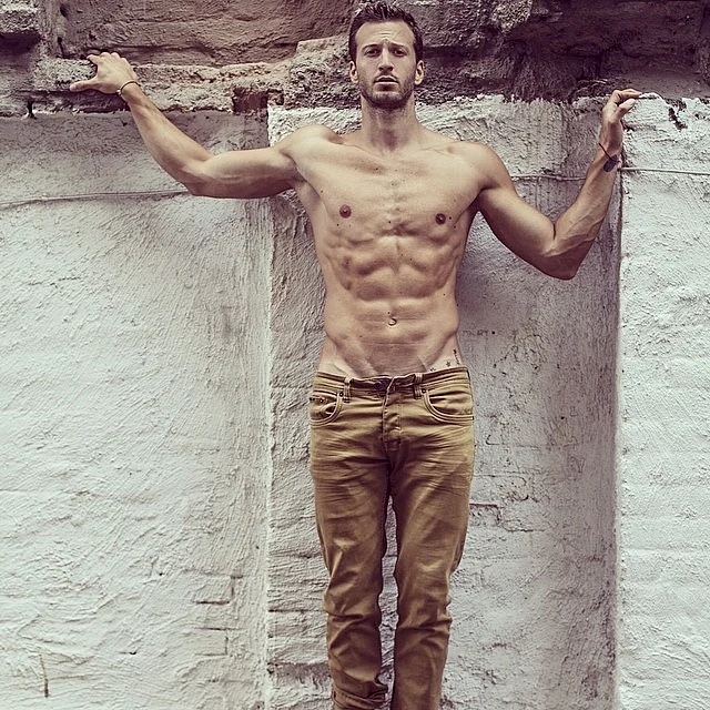 מייקל לואיס בהומאז