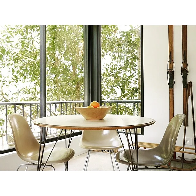 אסי עזר ואלברט