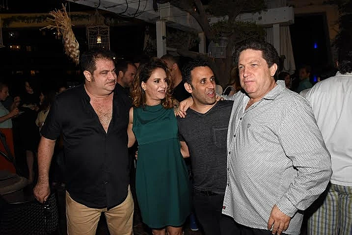 שחקני הסדרה