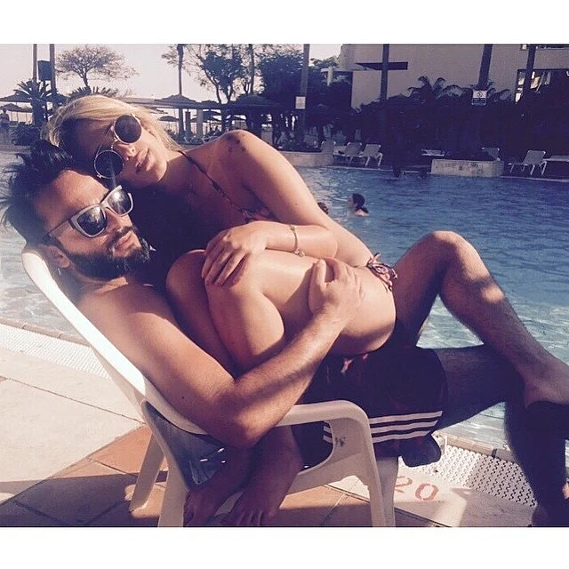 דנית ואליהב. ודש לבריכה