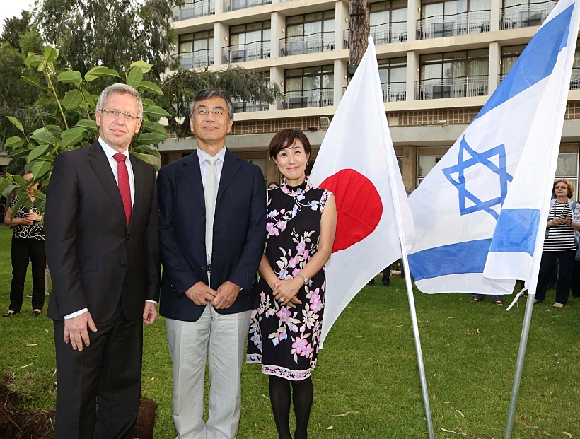 קאורי ושיגאו מאטסוטומי עדי מאור